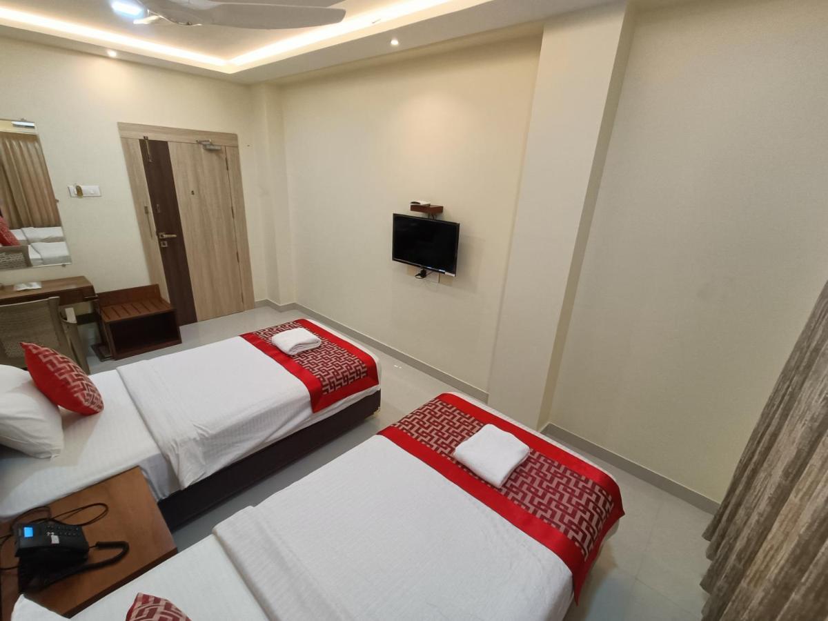 Sri Aswin Grand Hotel Nāmakkal Kültér fotó